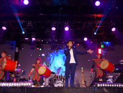 KOKI OTA HADIRKAN “HOTARU” DENGAN IRINGAN TAIKO U-MAKU EISA DI TRANS TV FESTIVAL 6